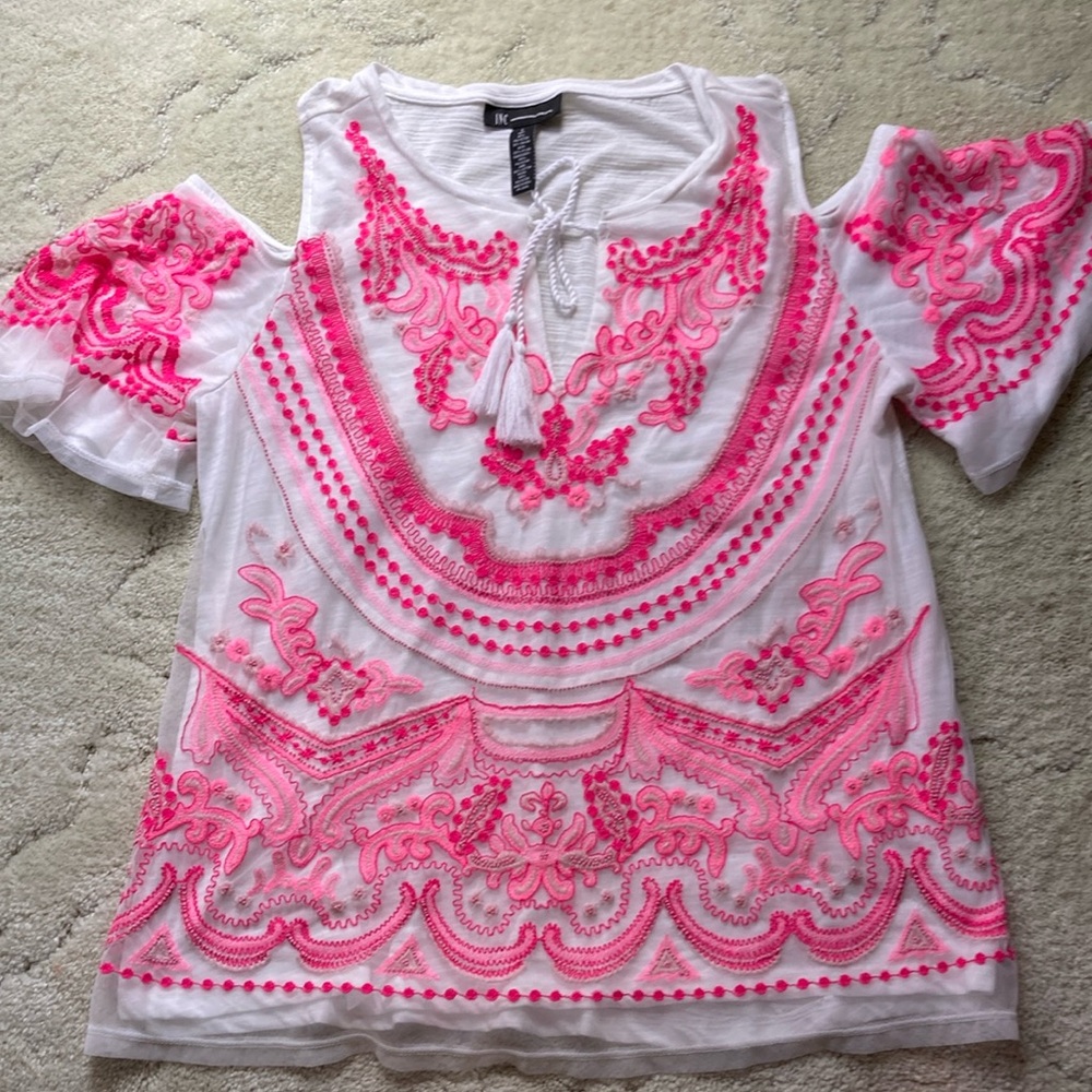 Cold shoulder INC top
